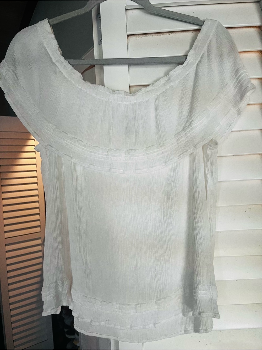 Alyx White Off-Shoulder Ruffled Blouse